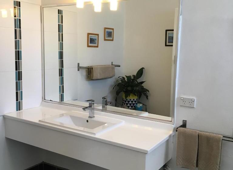 חדר דלוקס, Sky Rider Motor Inn