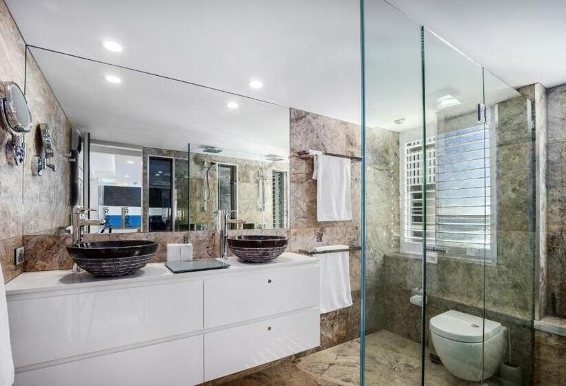 דירת דלוקס 2 חדרי שינה עם נוף לים, Pacific Beach Resort