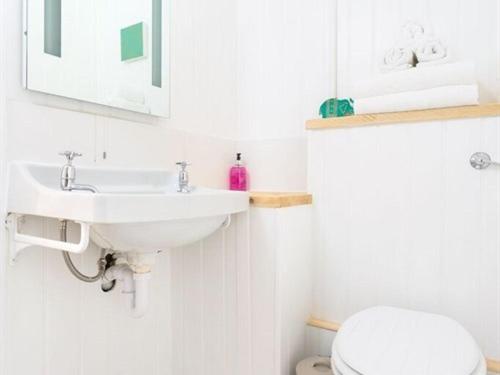 מיטת קינג בסוויטה, Beach House B&b