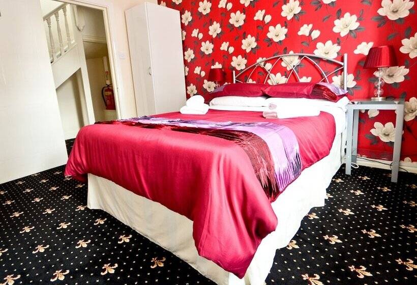 Номер Стандарт, Lyndricks House