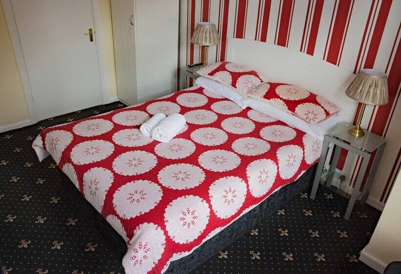 Номер Стандарт, Lyndricks House