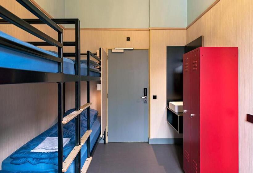 Standard Quadruple Room, Stayokay Hostel Domburg