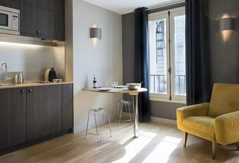 Suite Deluxe, Hôtel Helzear Champs Elysées