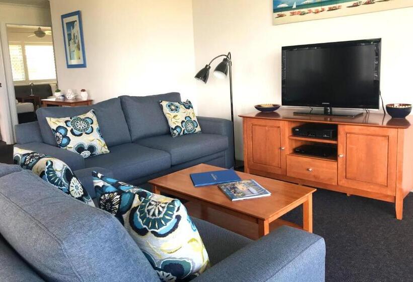 Апартаменты 2 Спальни Вид на Море, Waterview Resort