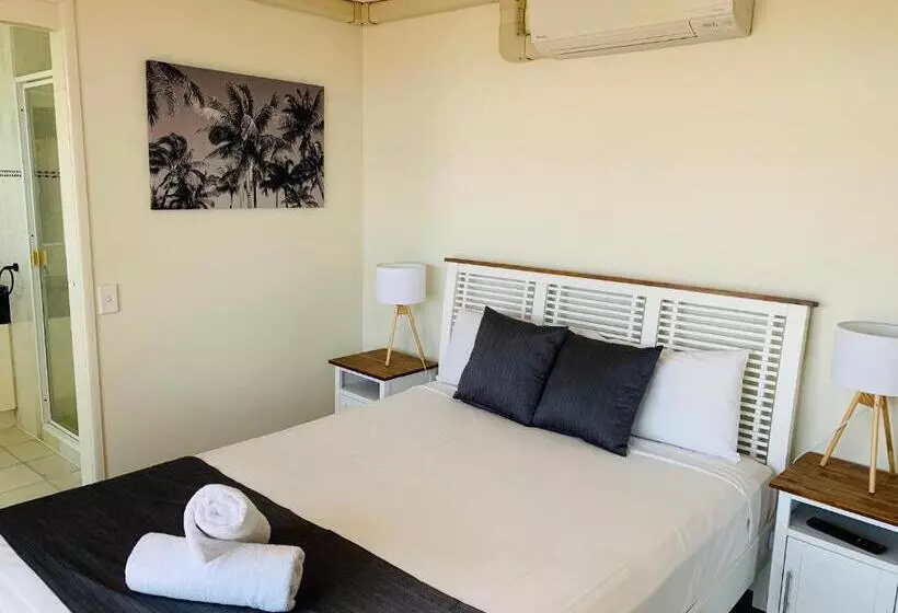 1 Bedroom Penthouse Apartment, Waterview Resort