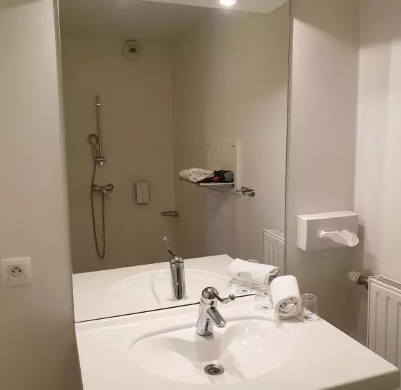 スタンダード４人部屋, Twenty Business Flats Lille Grand Stade