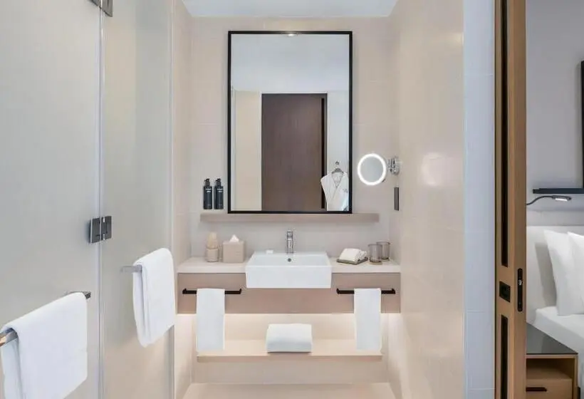 اتاق دلوکس با تخت کینگ و چشم‌انداز, Vida Dubai Marina & Yacht Club