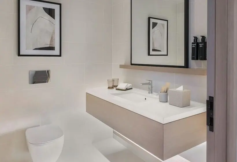 سوئیت دولوکس با چشم‌انداز, Vida Dubai Marina & Yacht Club