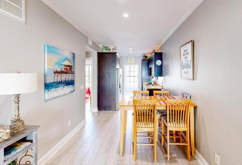 آپارتمان 2 خوابه, The Dawn Condominiums Ii