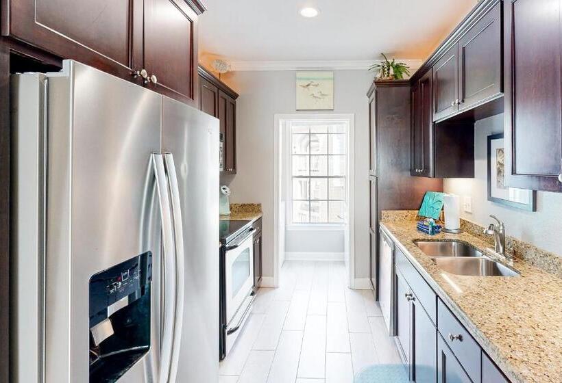 آپارتمان 2 خوابه, The Dawn Condominiums Ii