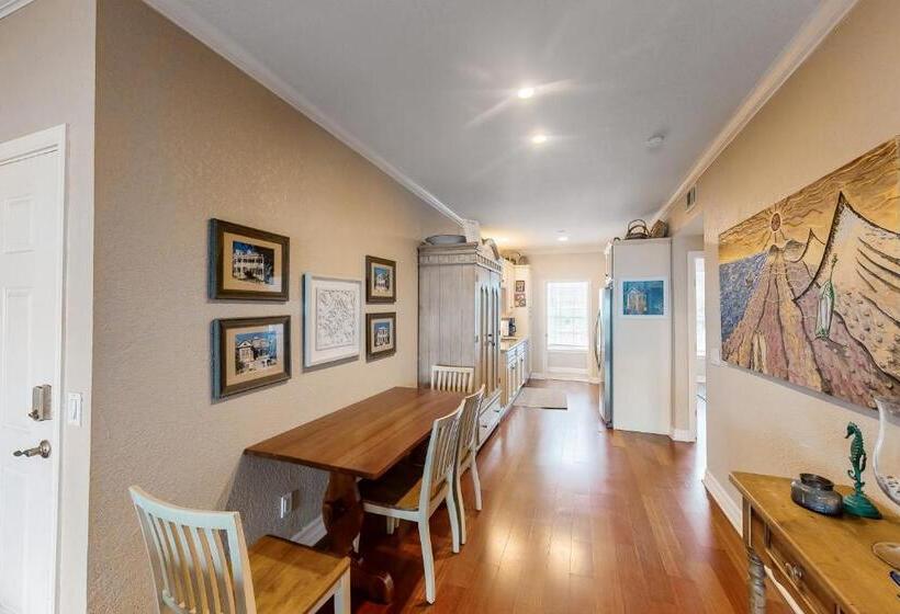 خانه 2 خوابه, The Dawn Condominiums Ii