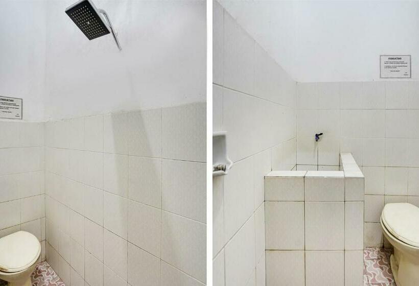 חדר אקונומי, Spot On 91774 Kost Nusantara Sidoarjo