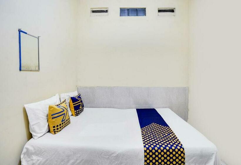 חדר אקונומי, Spot On 91774 Kost Nusantara Sidoarjo