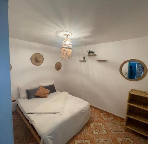 غرفة قياسية, Sunny Wave Taghazout Surf & Yoga