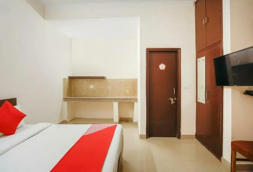 トリプルクラシックルーム, O Av Residency Near Botanic Garden Of Indian Republic
