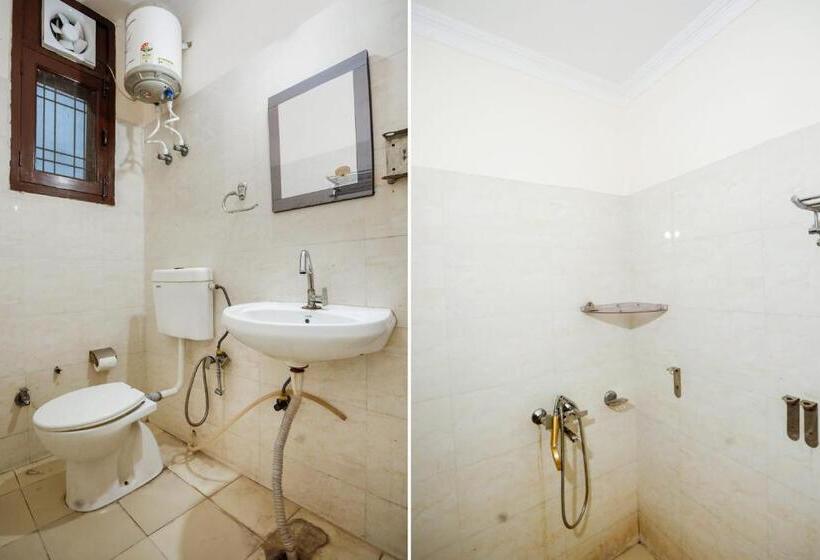 חדר קלאסי לשלושה, O Av Residency Near Botanic Garden Of Indian Republic