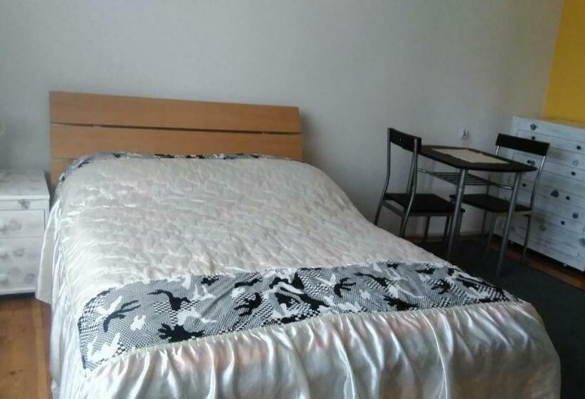 חדר קומפורט לשלושה, Jurajska Bajka