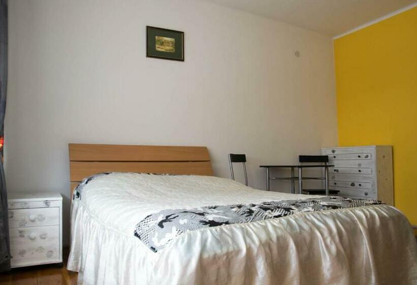 חדר קומפורט לשלושה, Jurajska Bajka