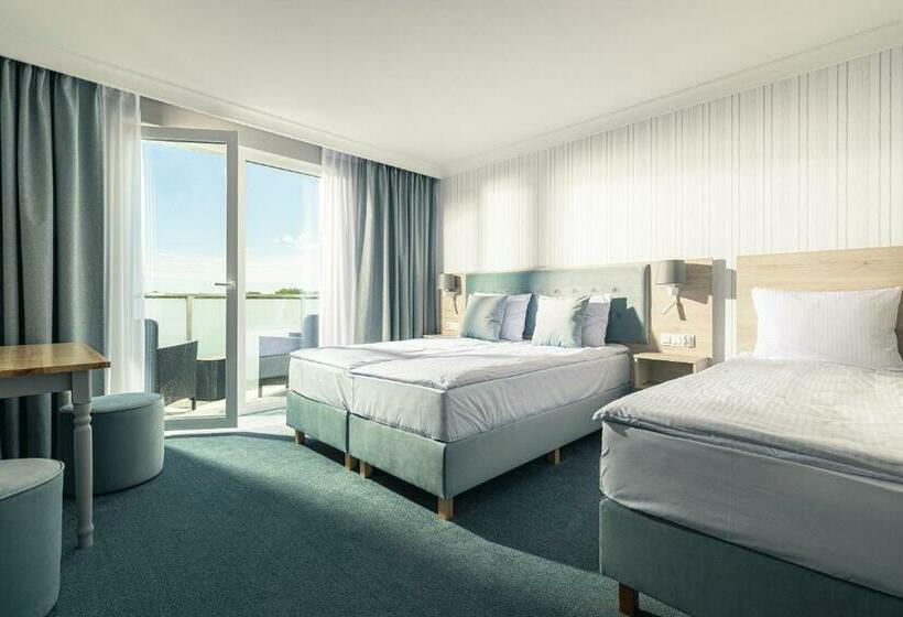 豪华三人间, Belmar Park Resort & Spa