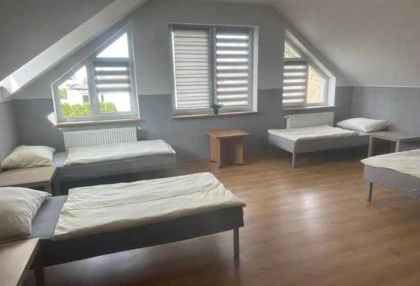 スタンダード４人部屋, Hgs Home Noclegi Pracownicze Parking , łazienki