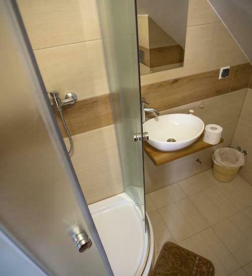 Quarto Triplo Estandar, Nad Zalewem