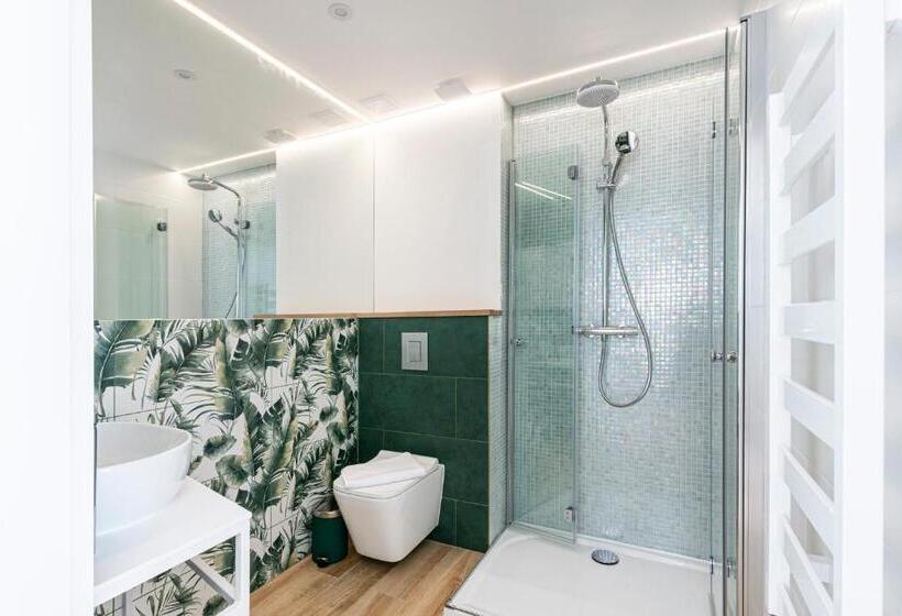 استودیوی لوکس, Lapwing Residence Sopot