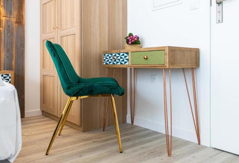 استودیوی لوکس, Lapwing Residence Sopot