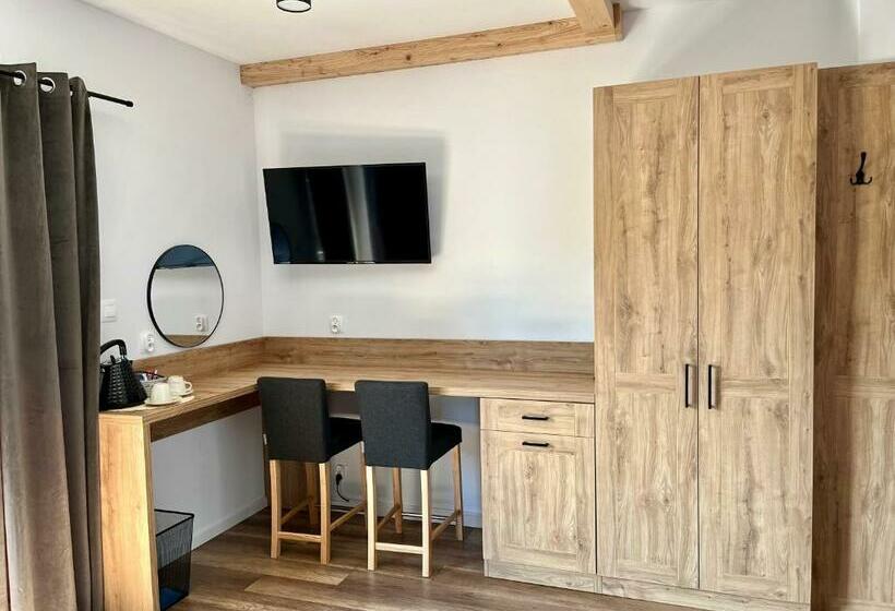 חדר סטנדרט, Donikąd