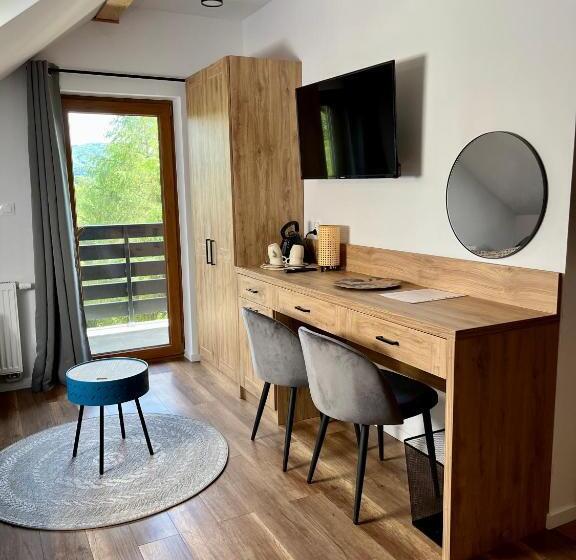 חדר משפחתי, Donikąd