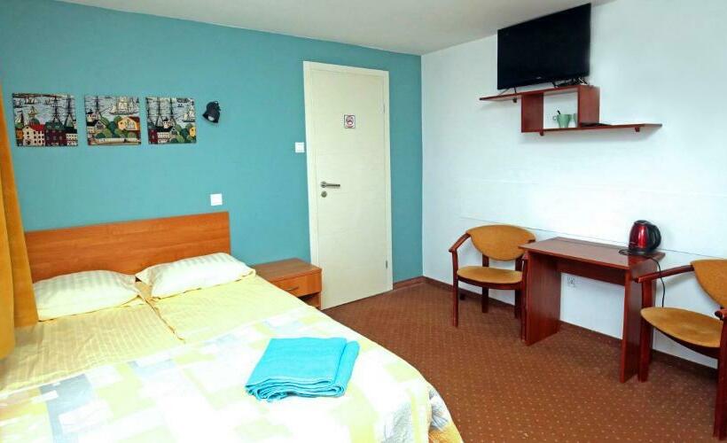 标准间, Willa Opal