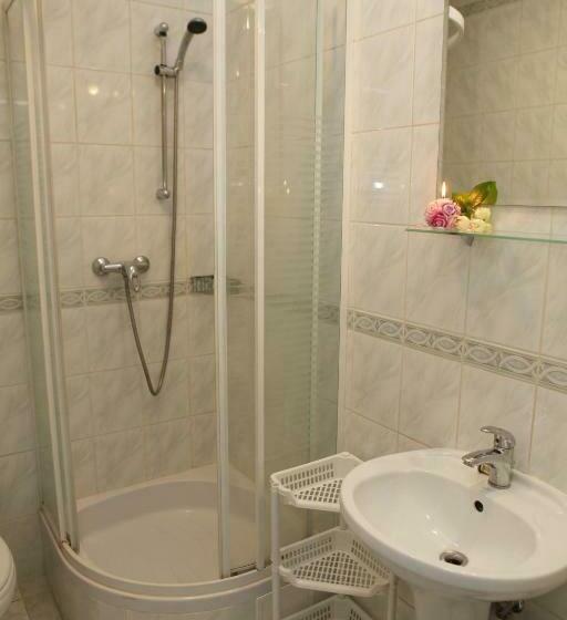 标准三人间, Zajazd Nad Wisłą