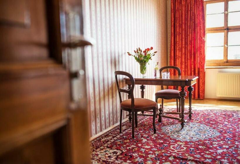 Номер Стандарт, Boutique Pałac Warmątowice Sienkiewiczowskie