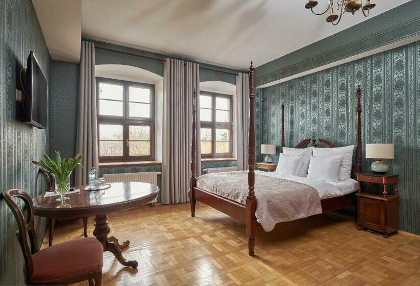 Номер Стандарт, Boutique Pałac Warmątowice Sienkiewiczowskie