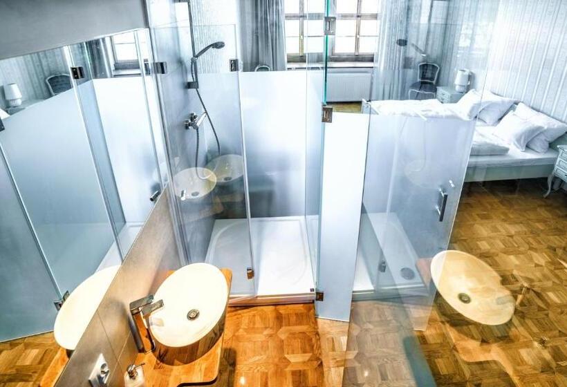 Номер Стандарт, Boutique Pałac Warmątowice Sienkiewiczowskie