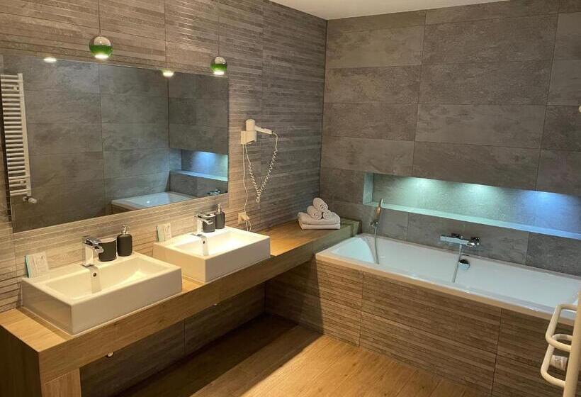 חדר דלוקס, Kompleks Taaka Ryba