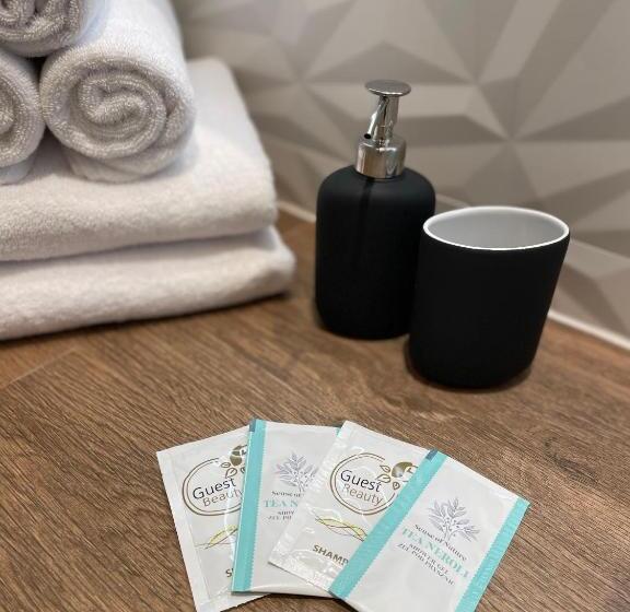 חדר משפחתי, Kompleks Taaka Ryba