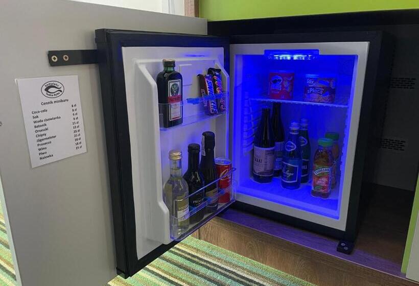 חדר משפחתי, Kompleks Taaka Ryba