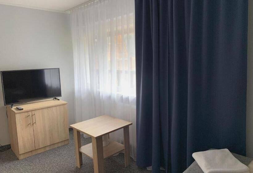 إستديو قياسى مزود بشرفة, Magnezja