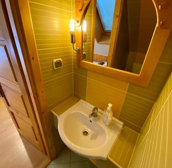 اتاق استاندارد با بالکن, U Króla