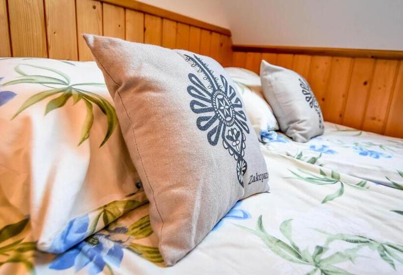 اتاق استاندارد با چشمانداز کوهستان, U Króla