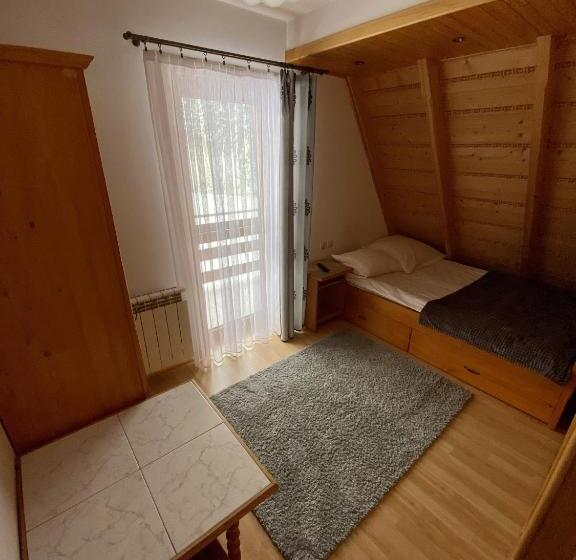 اتاق استاندارد یک تخته با بالکن, U Króla