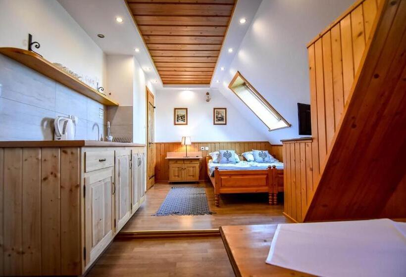 اتاق استاندارد سه نفره, U Króla