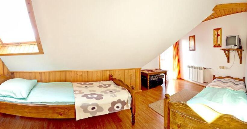 اتاق استاندارد با بالکن, U Króla