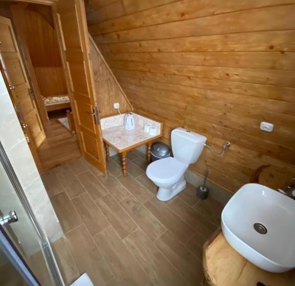 اتاق استاندارد چهار تخته, U Króla