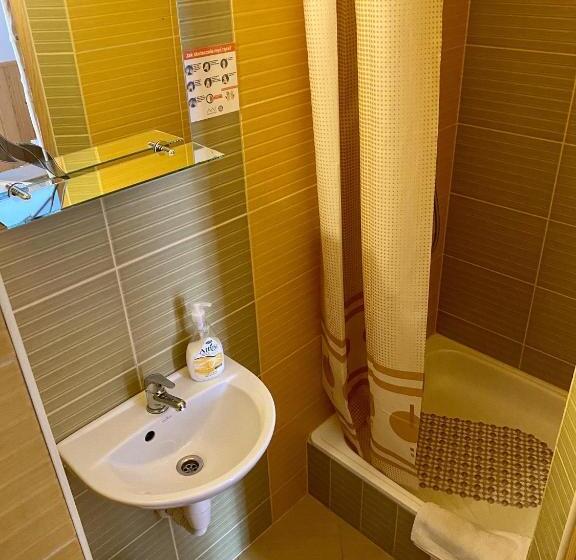 اتاق استاندارد با بالکن, U Króla