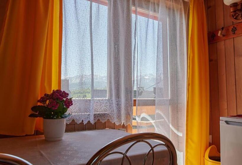 اتاق استاندارد چهار تخته, Willa U Perełki