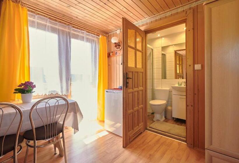 اتاق استاندارد چهار تخته, Willa U Perełki