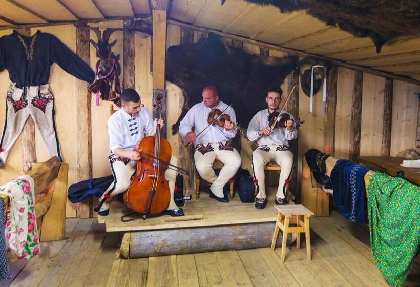 اتاق خانوادگی با چشم‌انداز کوه, Willa U Perełki