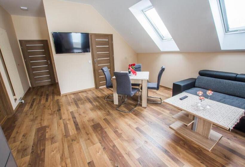 Апартаменты 2 Спальни, Dwór Skalny Apartamenty, Pokoje I Restauracja Karczma Skalna