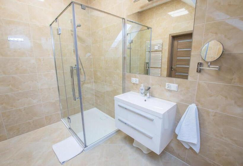 דירת שני חדרים, Dwór Skalny Apartamenty, Pokoje I Restauracja Karczma Skalna